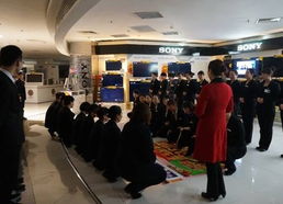 先天下5F精品家电广场全员岗位技能大练兵之服务礼仪与展览服务